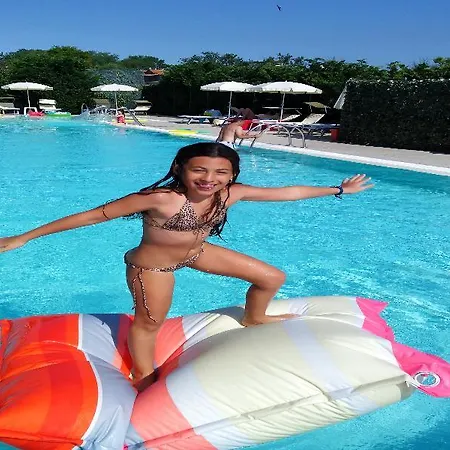Cleo Aparthotel Llido Degli Estensi