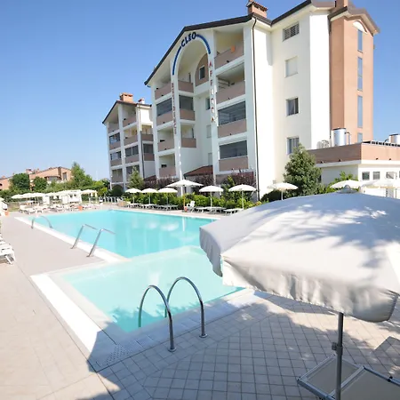 Appart hôtel Cleo 4*