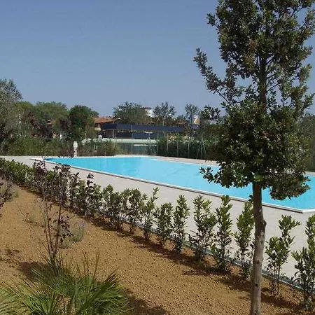 Appart hôtel Cleo 4*