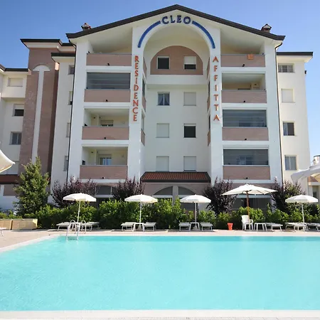 Cleo Aparthotel 4*